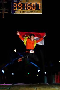 BIB: 391607, 2022, 7001
                            <button type="button" onclick="openModal(18976167)" class="btn btn-primary btn-sm float-right btn-popup" data-toggle="modal" data-target=".modal-high-quality">
                        <i class="fas fa-shopping-cart"></i> Add to Cart
                    </button>
                                            <button type="button" onclick="isThisMe(18976167, true)" class="btn btn-success btn-sm float-right btn-popup btn-isme hidden" data-toggle="tooltip" data-placement="bottom" title="นี่คือรูปของคุณใช่ไหม คลิกที่นี่เพื่อเอาเข้าอัลบั้ม">
                        <i class="fas fa-plus"></i> Add to album
                    </button>
                    <button type="button" onclick="isThisMe(18976167, false)" class="btn btn-warning btn-sm float-right btn-popup btn-isnotme hidden">
                        <i class="fas fa-ban"></i> Remove from album
                    </button>